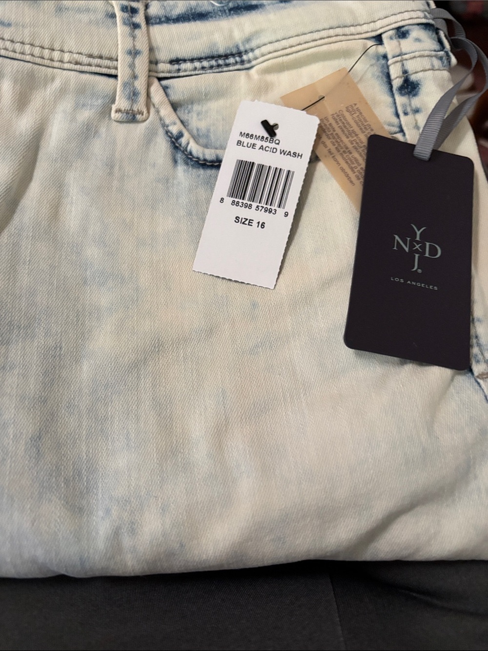 NWT NYDJ Blue Acid Wash Legging